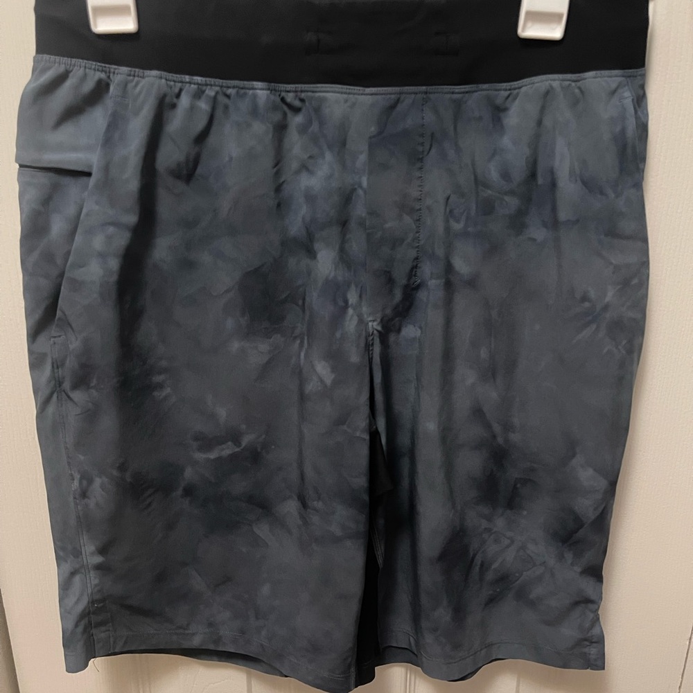 Mens Lululemon workout shorts